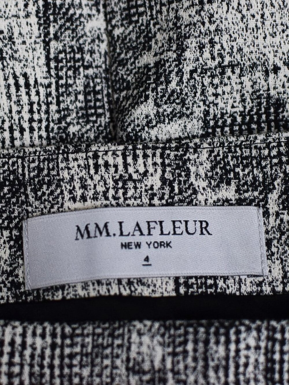 MM Lafleur Noho Pencil Skirt Crackle Black Ivory Knee Length Sz 4 Office Capsule - Picture 9 of 10